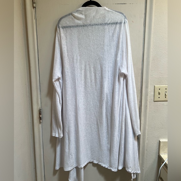 Calvin Klein Light-weight Linen Wrap - Picture 2 of 6